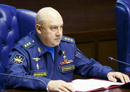 Найдено редкое фото генерала Суровикина