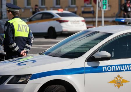 Взрывоопасную иномарку нашли на дорогах Москвы