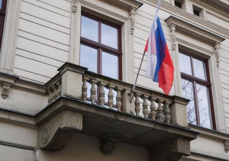 Политолог объяснил, почему Польша закрыла генконсульство России