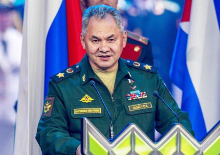 Контракт о прохождении воинской службы Шойгу продлили на пять лет