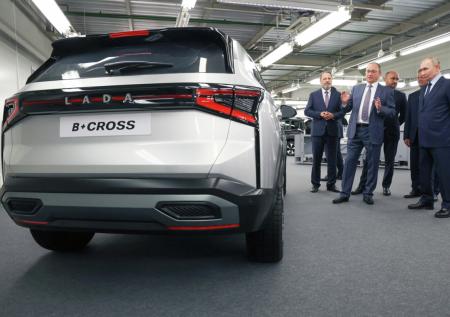 Новый кроссовер Lada покажут в июне: дизайн, цена, когда старт продаж
