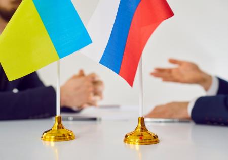 Политолог оценил перспективы переговоров между Россией и Украиной