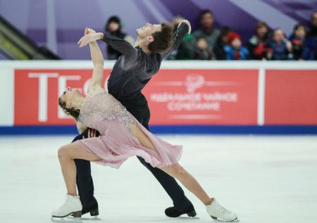 В ISU приняли решение по нейтральным статусам фигуристов из России