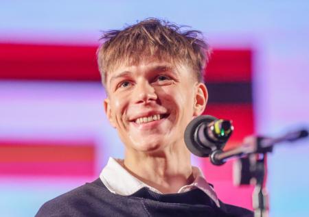 «Слухи словно мухи»: Калюжный о попытках откосить от армии