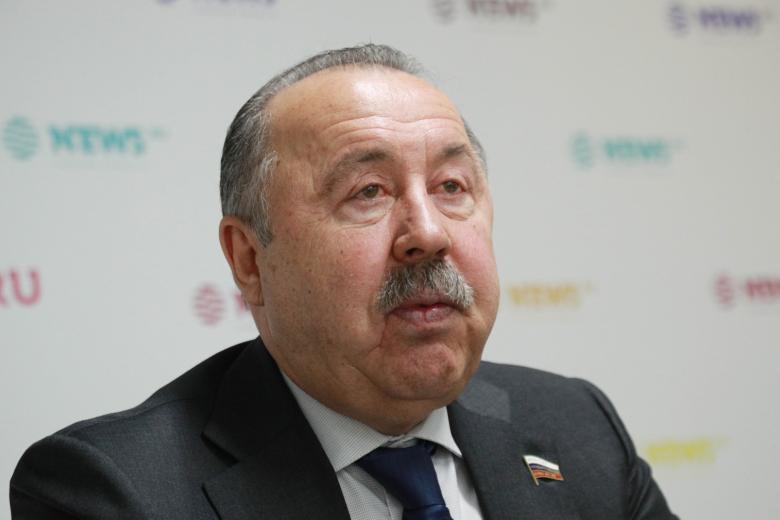 Валерий Газзаев
