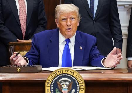 Трамп рассказал о своих ожиданиях от переговоров в Стамбуле