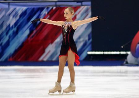 Российская фигуристка получила паспорт соседней страны