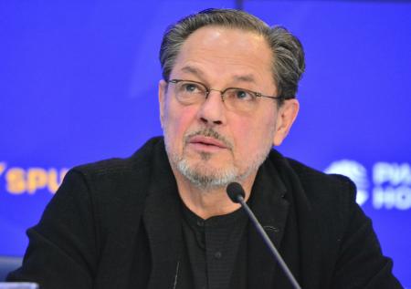 Скляр дал совет, что делать с собранной на даче малиной