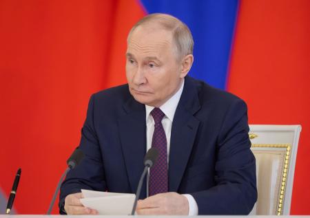 «Остается один пустой стул»: глава МИД об отсутствии Путина на переговорах