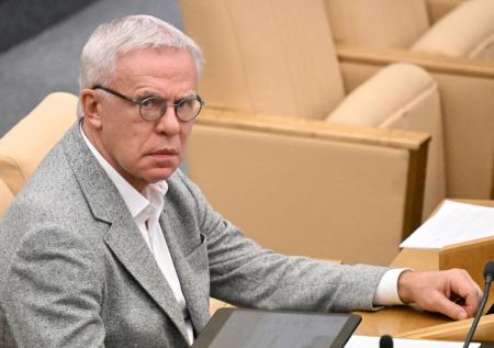 «Нас выгнали как собак»: Фетисов осудил ЧМ по хоккею, что сказал Губерниев