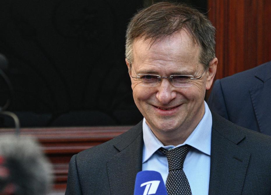 Помощник президента РФ Владимир Мединский на пресс-конференции в Стамбуле