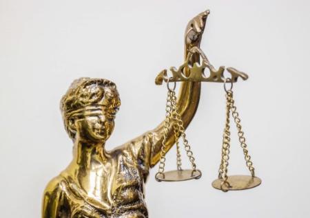 Задержанному сотруднику «Эксмо» грозит восемь лет тюрьмы
