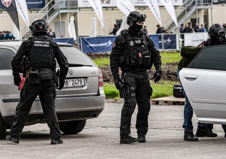 Чешские силовики устроили облаву на Украине