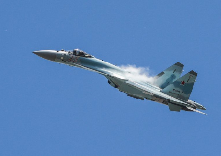 В США сравнили российский Су-35 с поставленными Западом истребителями ВСУ