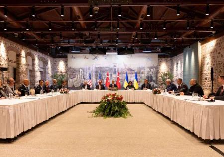 В Совфеде оценили состав делегации переговорной группы Украины