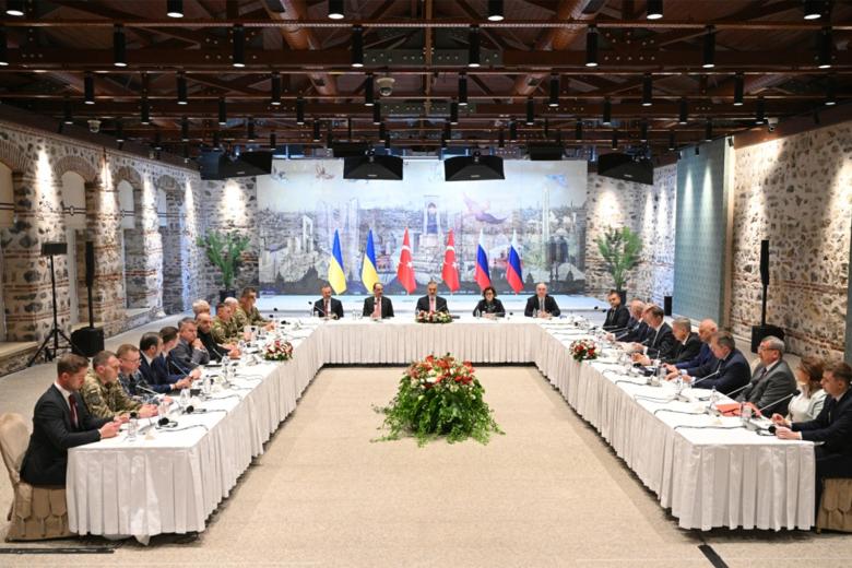Переговоры между делегациями России и Украины в Стамбуле