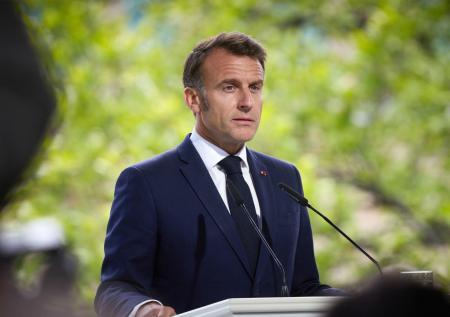 Кандидат в президенты Румынии обвинил Макрона в «диктаторских замашках»