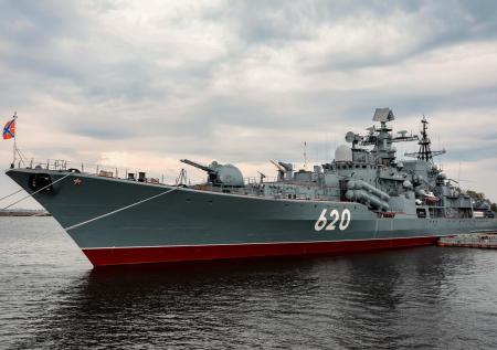 Море зовет, флот не подведет: открытки на День Балтийского флота 18 мая