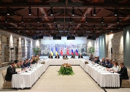 Переговоры РФ и Украины в Стамбуле: посмотрите на лица Мединского и Умерова