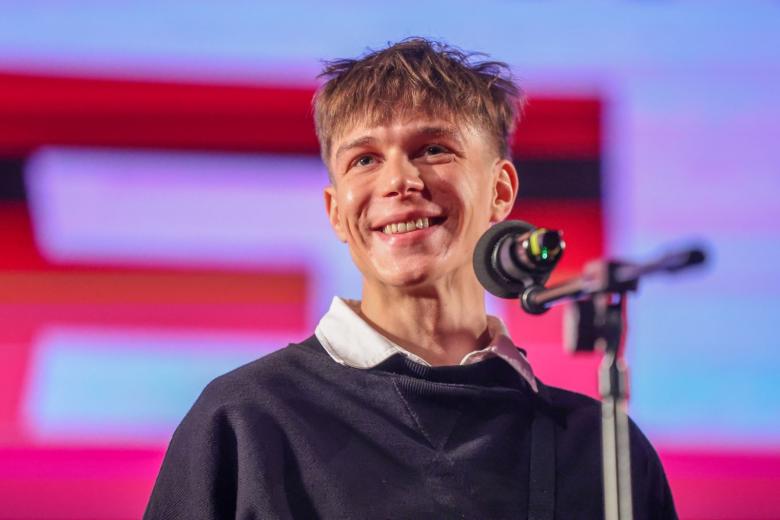 Актер Глеб Калюжный