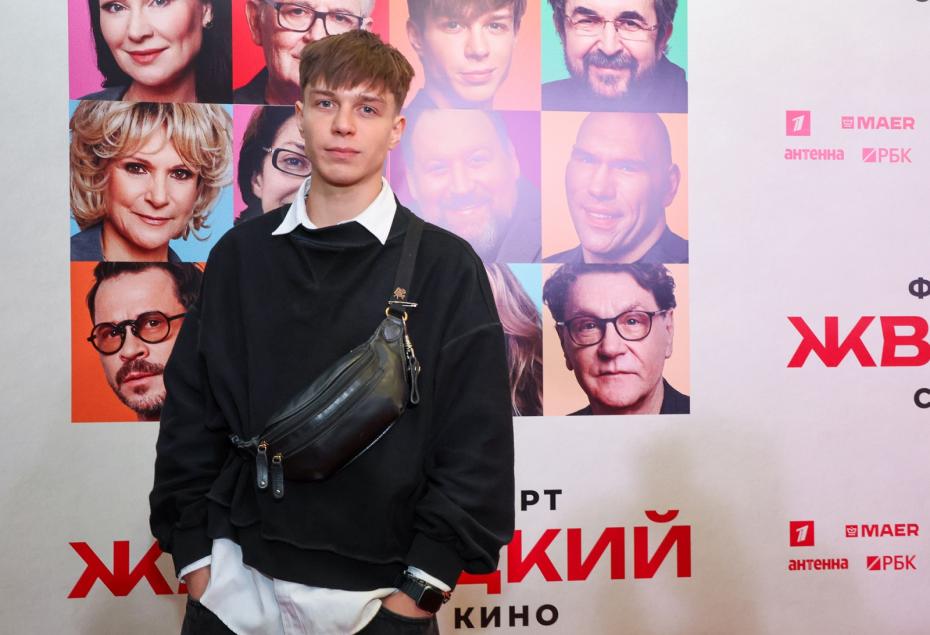 Актер Глеб Калюжный