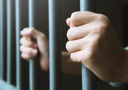 Юрист раскрыл, что грозит Хубутии за нападение с топором на возлюбленную