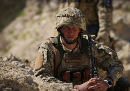 Украинских военных подловили на закупке подержанных пикапов на рынках