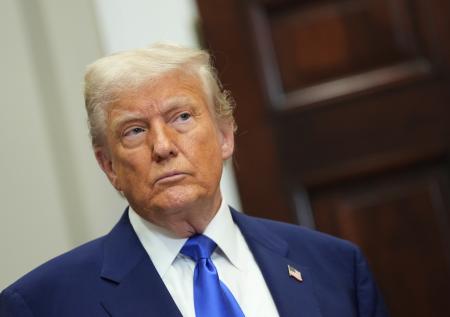 «Боится, что его заклюют»: названа цель звонка Трампа Путину