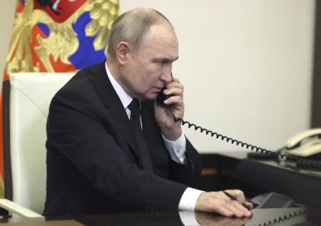В Белом доме заявили о начале телефонного разговора Путина и Трампа