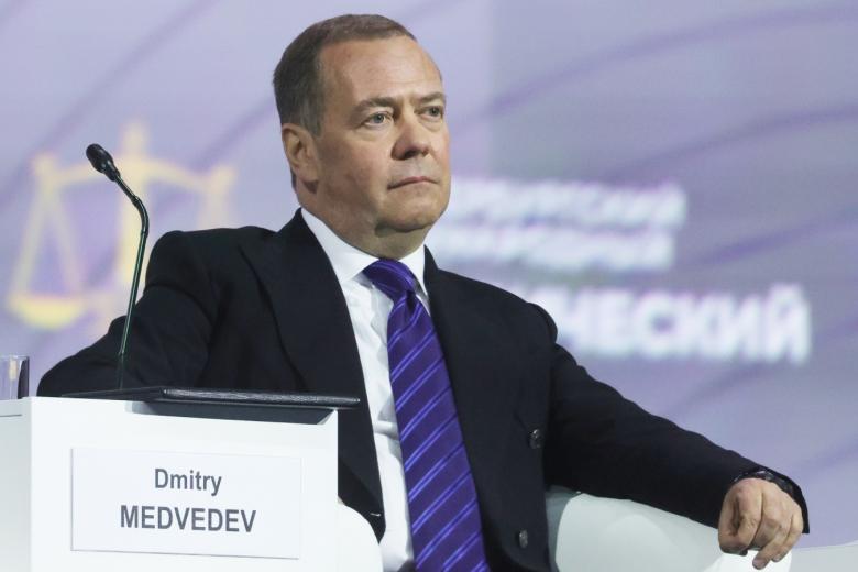 Дмитрий Медведев