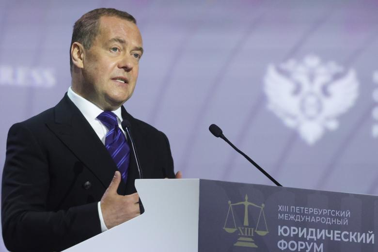 Дмитрий Медведев