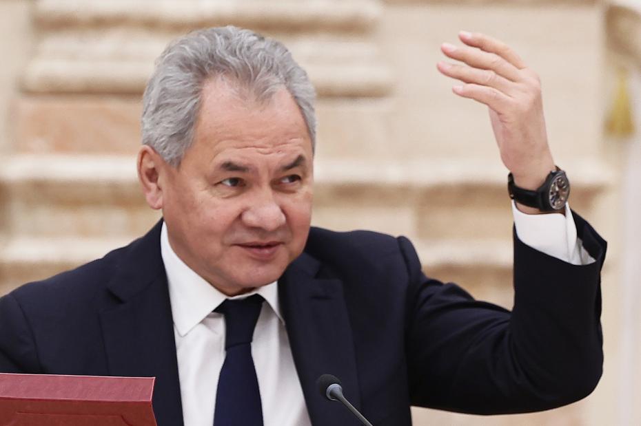 Минск. Секретарь Совета безопасности РФ Сергей Шойгу перед началом заседания Высшего Государственного Совета Союзного государства