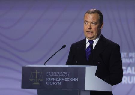 Медведев раскрыл, какая страна уже находится под внешним управлением
