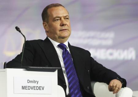 Мир находится на грани ядерной войны? О чем предупредил Медведев, угрозы