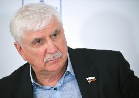 В Госдуме обратились к властям Армении из-за скандального плаката с Путиным