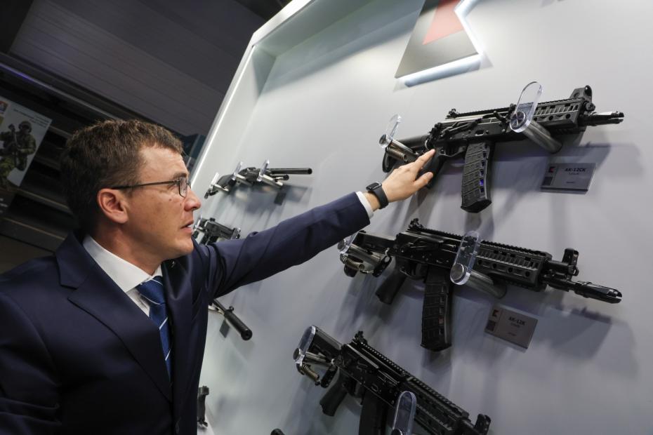Стенд концерна «Калашников» на проходящей в Белоруссии международной выставке вооружения и военной техники MILEX 2025
