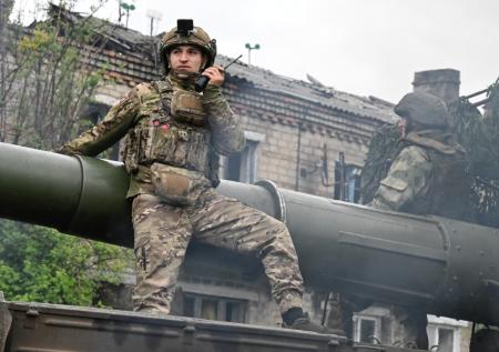 «Пойдем дальше»: военэксперт о целях ВС РФ у Днепропетровской области