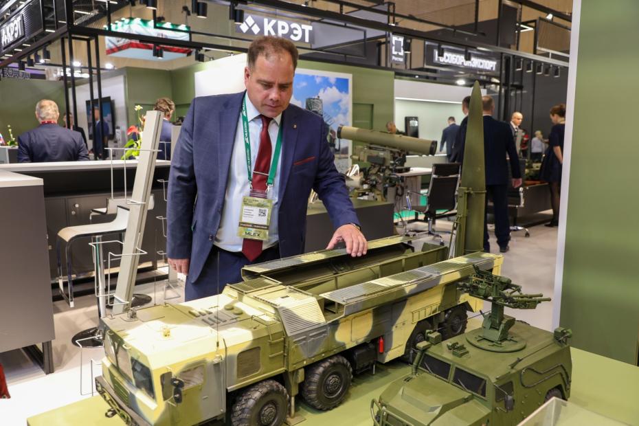 Модель ракетного комплекса «Искандер-Э»