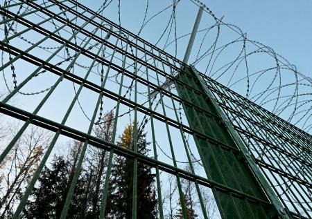Высоту забора на границе Финляндии и России снова увеличат