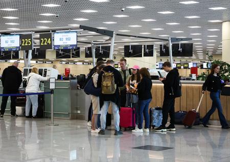 В Москве задерживают рейсы на фоне атак БПЛА