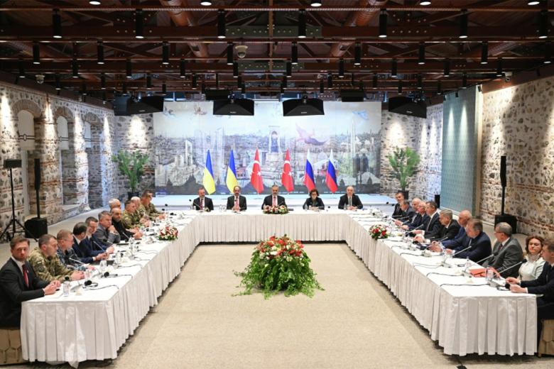 Переговоры между делегациями России и Украины в Стамбуле