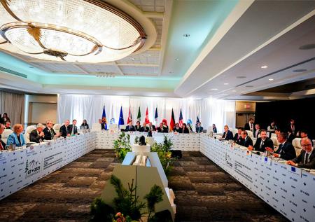 Страны G7 угрожают России новыми санкциями