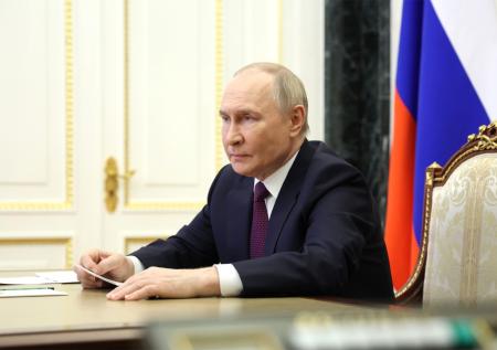 Путин поручил максимально быстро подготовить восстановление приграничья