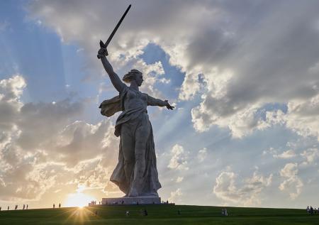 Труп мужчины нашли в голове «Родины-матери»: подробности, как он туда попал