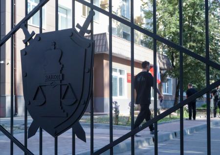 Четверо мигрантов получили всего 5 лет за изнасилование: диаспора порешала?