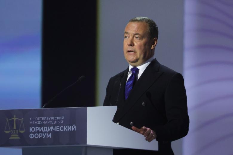 Дмитрий Медведев