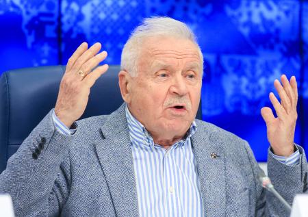 «Ночевал у меня в чулане и на вокзале»: Никоненко о Шукшине