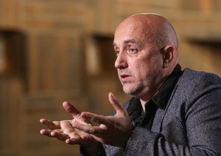Стало известно, может ли Прилепин возглавить МХАТ имени Горького