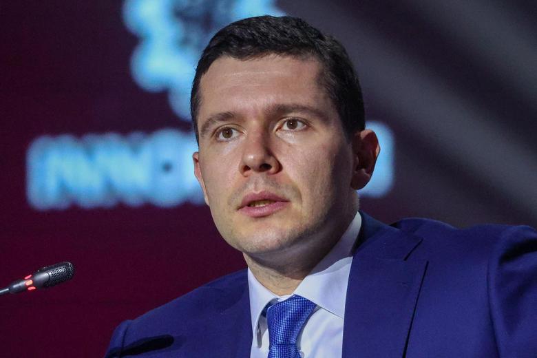 Антон Алиханов