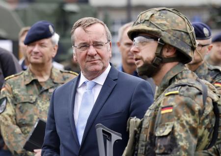 Стало известно, окажутся ли немецкие миротворцы на Украине